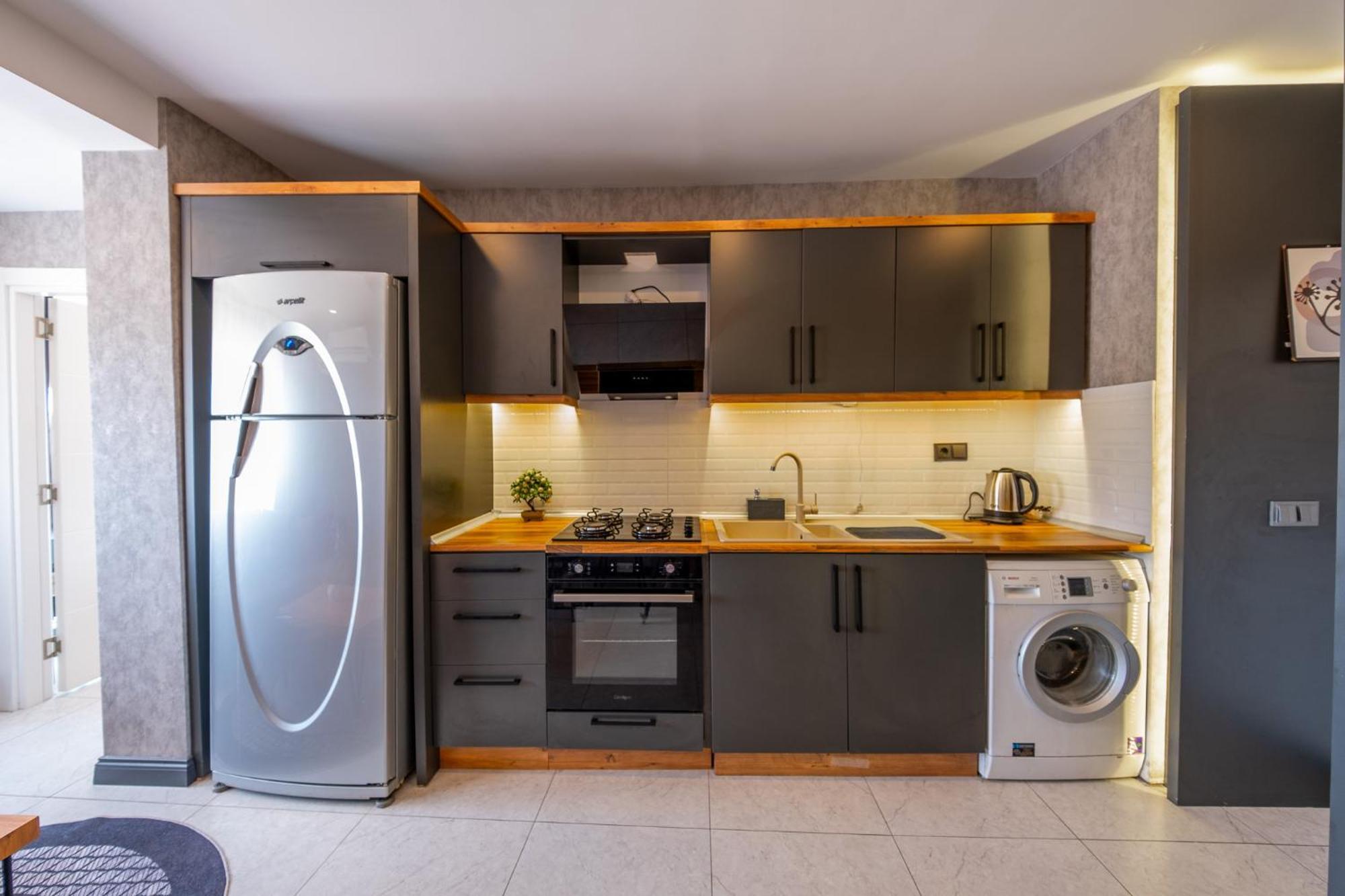Mrt Suites Lara Antalya Exteriör bild