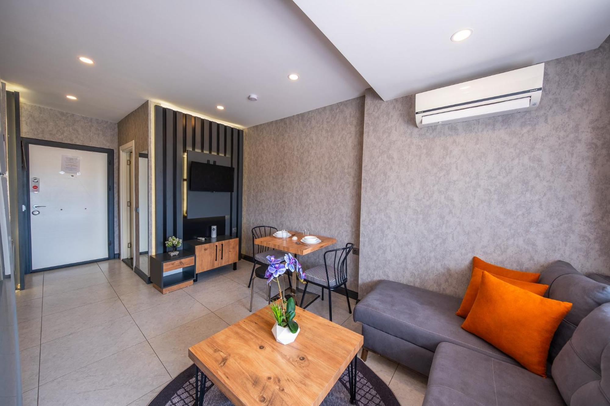 Mrt Suites Lara Antalya Exteriör bild