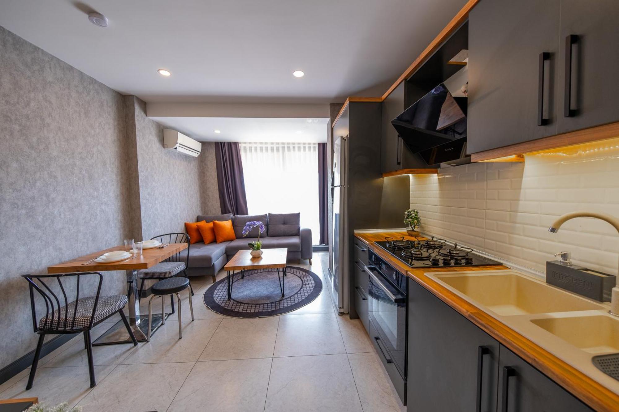 Mrt Suites Lara Antalya Exteriör bild