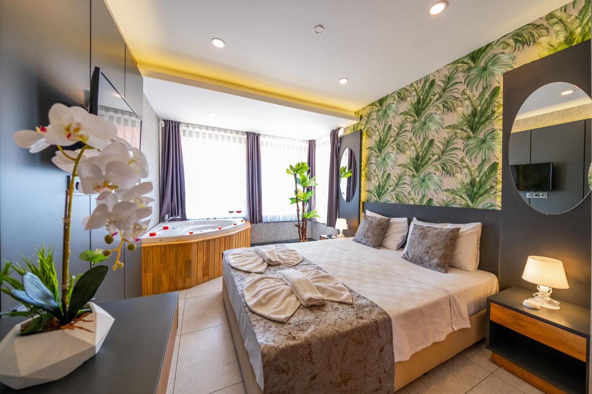 Mrt Suites Lara Antalya Exteriör bild