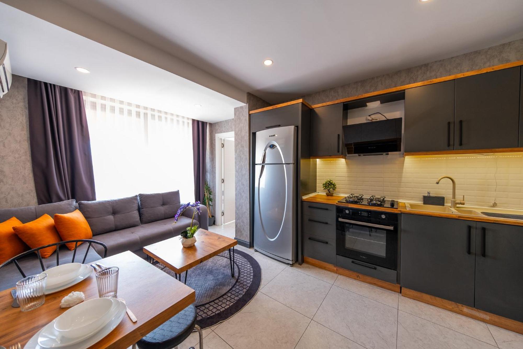 Mrt Suites Lara Antalya Exteriör bild