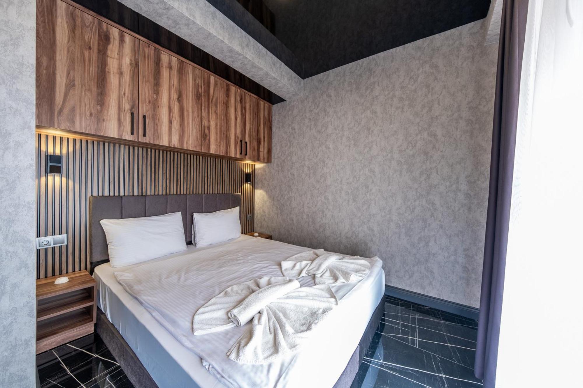 Mrt Suites Lara Antalya Exteriör bild