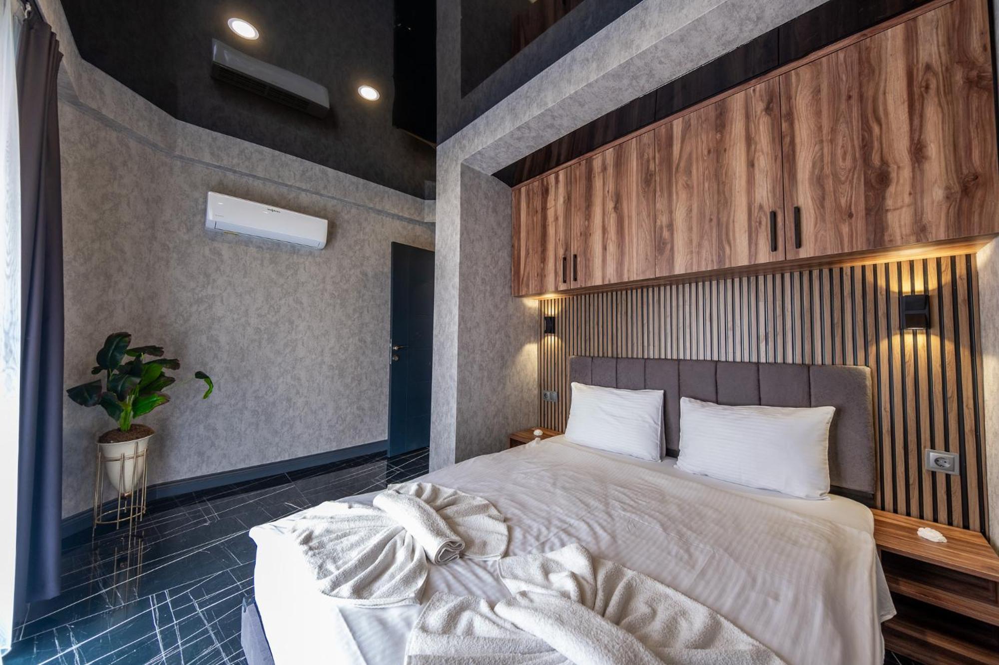 Mrt Suites Lara Antalya Exteriör bild
