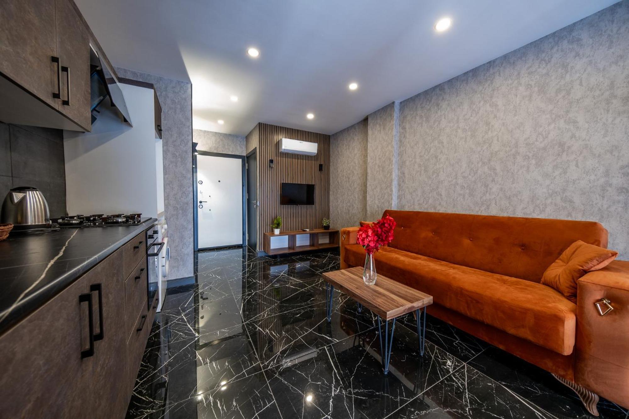 Mrt Suites Lara Antalya Exteriör bild