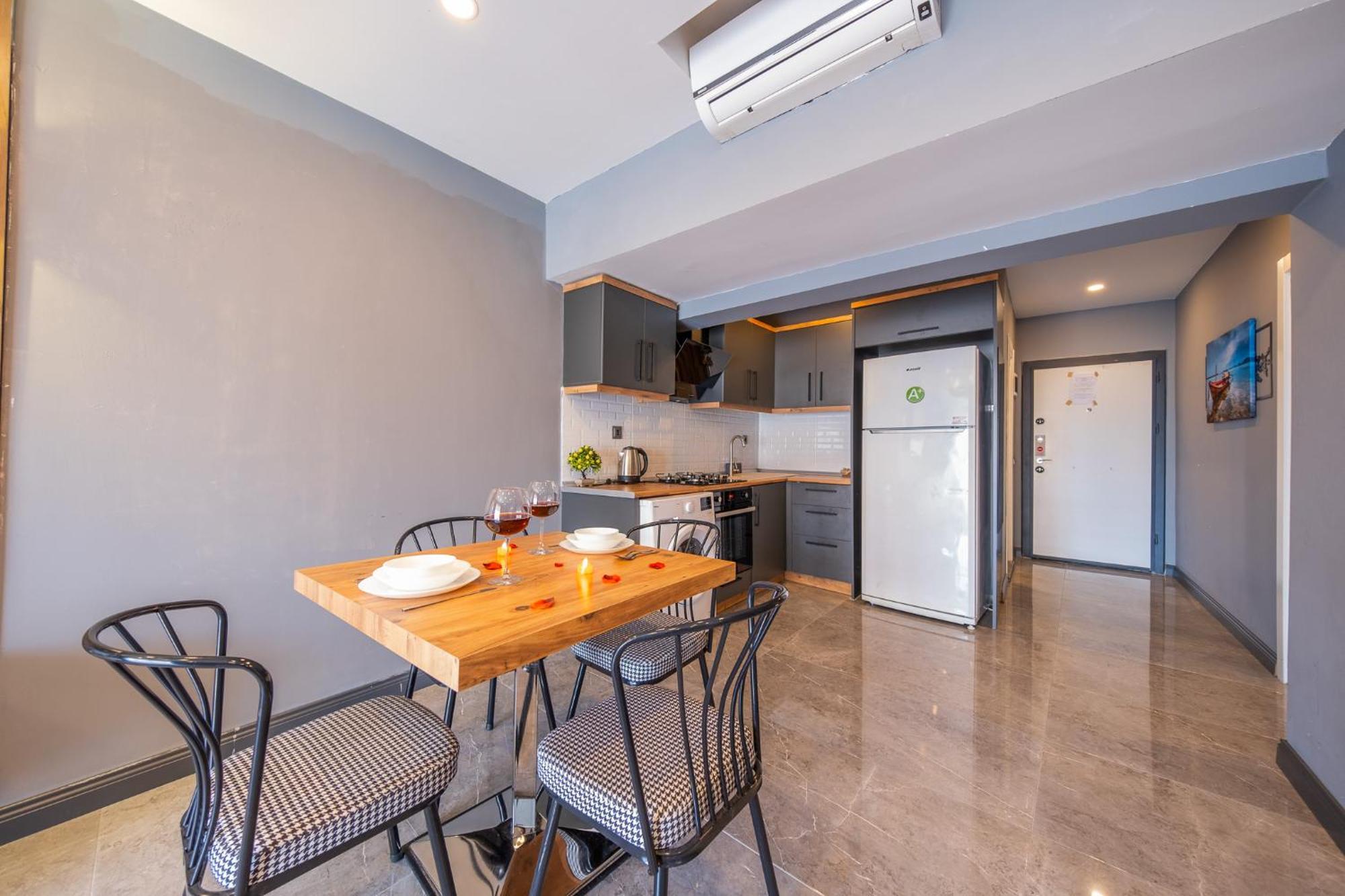 Mrt Suites Lara Antalya Exteriör bild