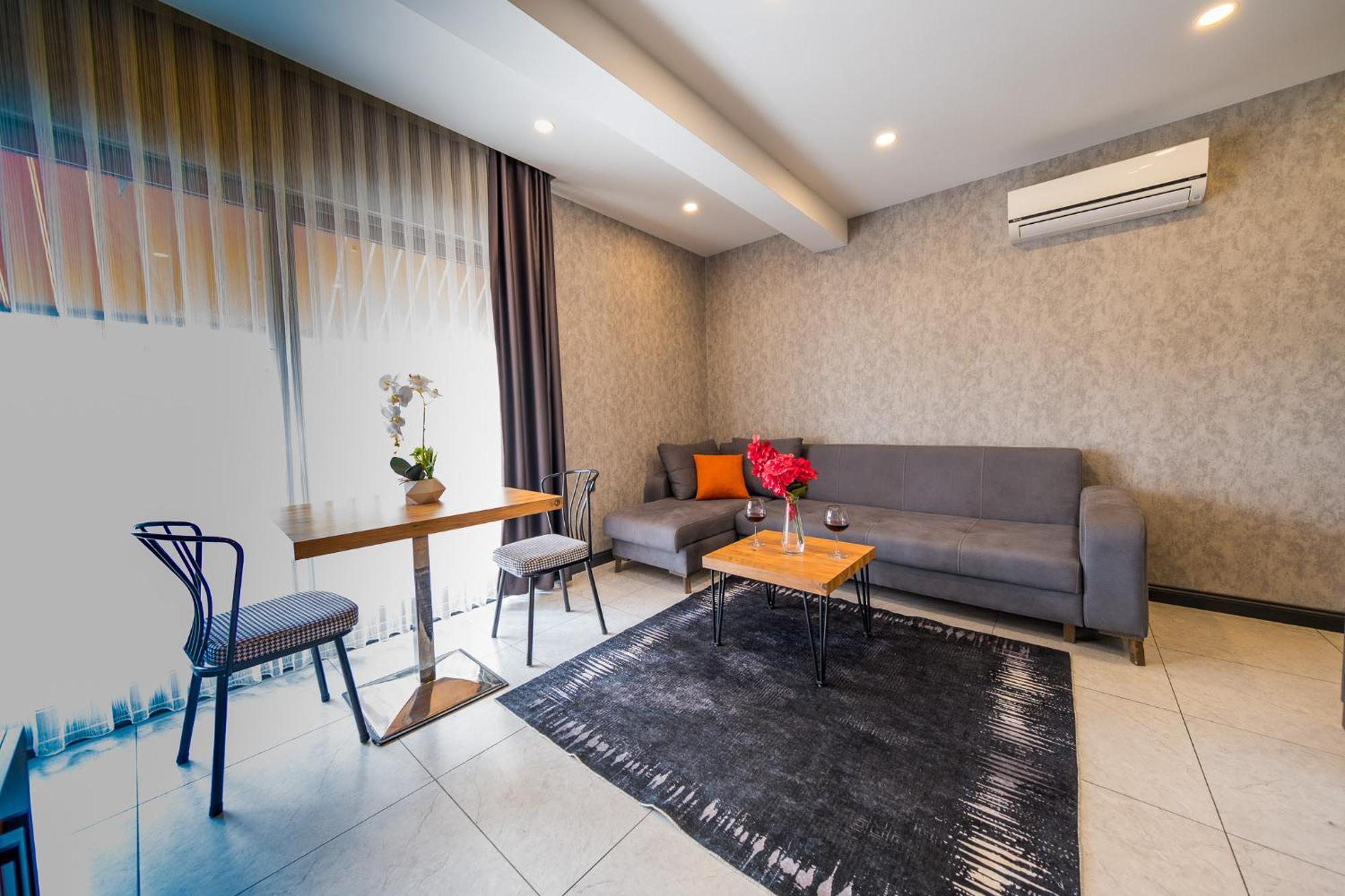Mrt Suites Lara Antalya Exteriör bild
