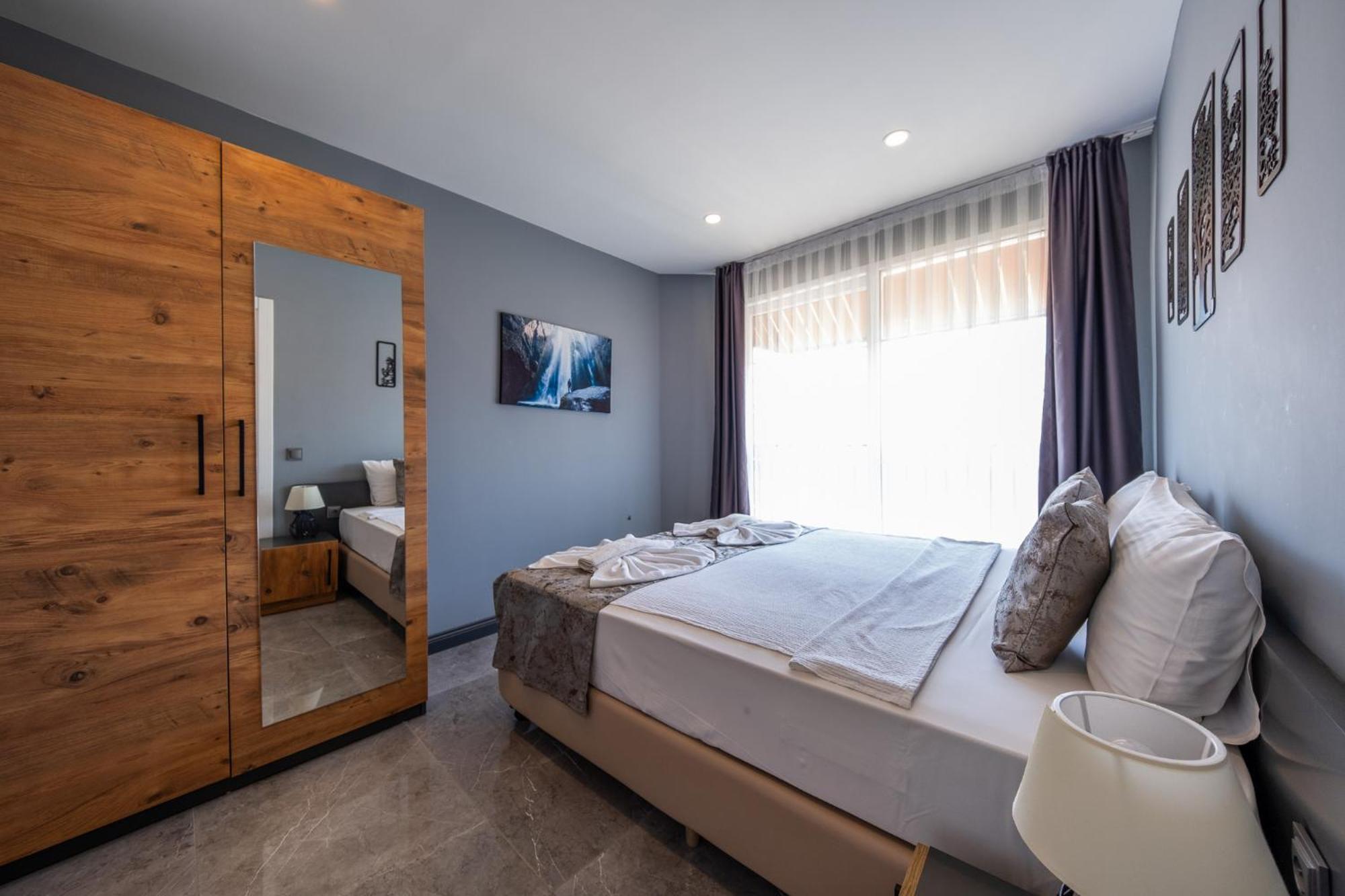 Mrt Suites Lara Antalya Exteriör bild