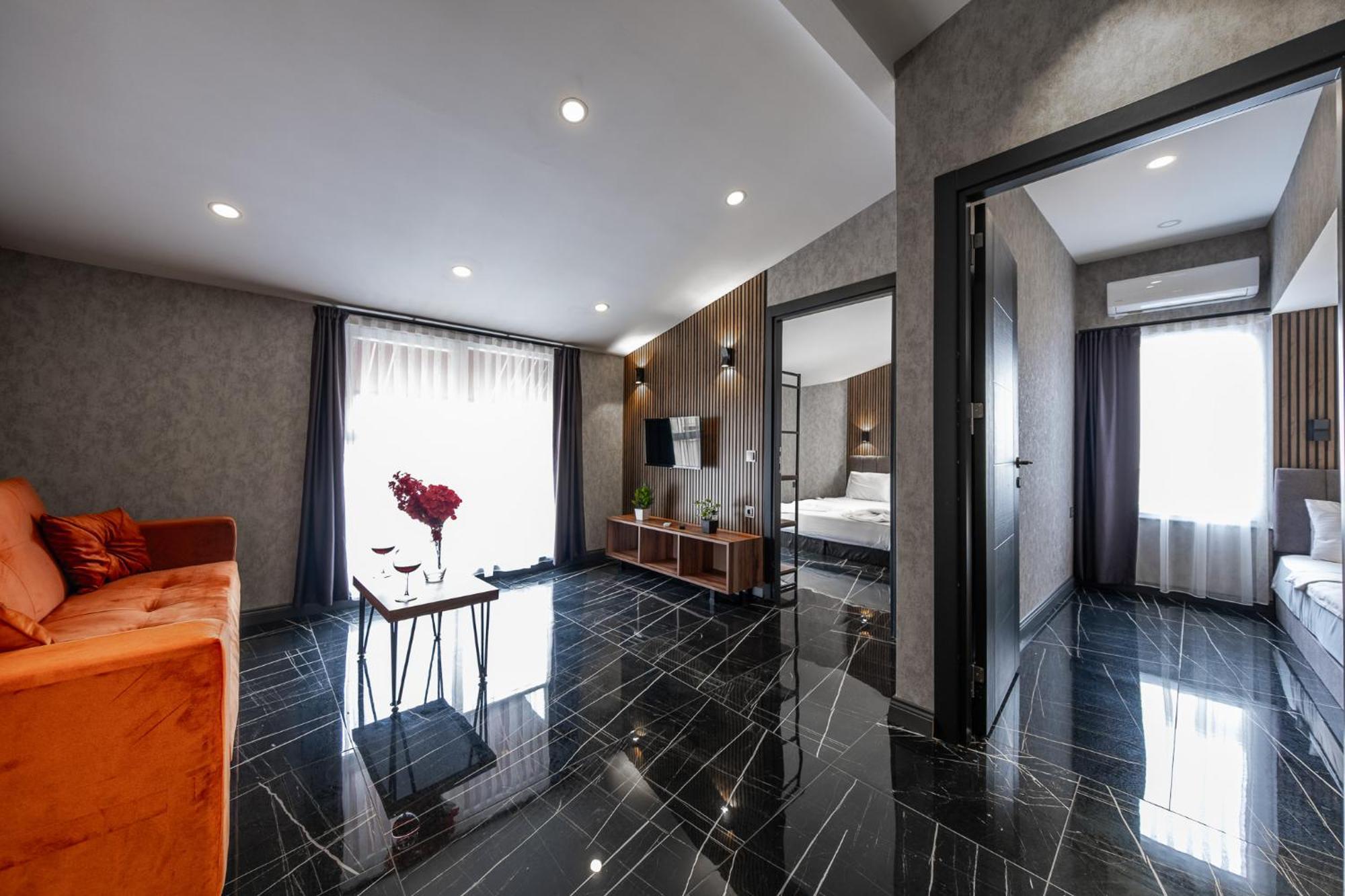 Mrt Suites Lara Antalya Exteriör bild